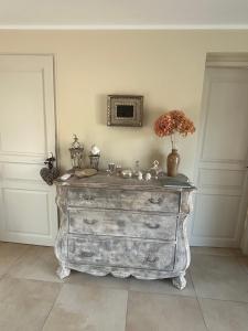 Maisons d'hotes A l-ombre des pins : photos des chambres