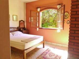 Chácara Tâmo na mió, Confortável casa de campo para famílias com Wifi, max 15 pessoas