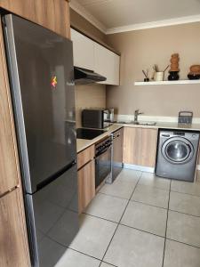 2Bed Serene Lagoon Escape