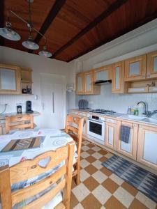 Maisons de vacances Maison entre lac et montagnes : photos des chambres