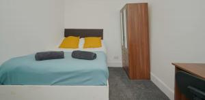 Affordable 3 bed house Stoke-on-Trent for families and contractors