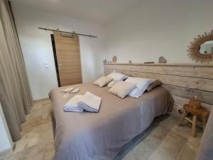 Maisons de vacances PINE and house DIRECTION with private jacuzzi - : photos des chambres