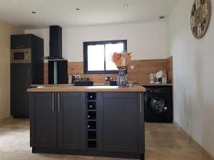 Maisons de vacances PINE and house DIRECTION with private jacuzzi - : photos des chambres