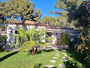 Maisons de vacances PINE and house DIRECTION with private jacuzzi - : photos des chambres