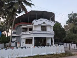 Sri Krishna 4BHK AC Villa - Malpe