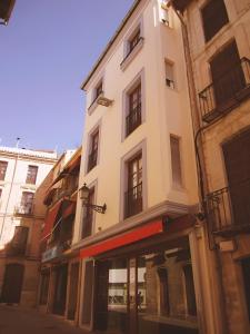 Aloreña con balcones al Real