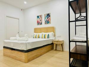 FLAT A - Wide & Cool Flat Next To Historic Center