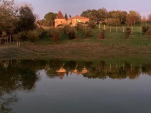 Maison 22 pers - Piscine, tennis, ping-pong, jeux enfants, pétanque entre Nérac et Condom