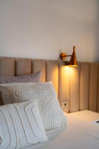 Stunning front line penthouse sea and pool