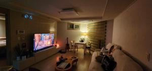 Capitolium-Humphries Shared-House