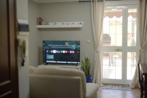 Un passo dal Mare - 50m from the Sea, with Garden, AC & WiFi