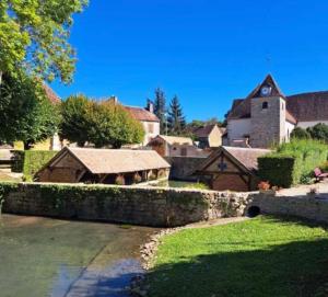 Maisons de vacances Villa Fontaine avec piscine interieur chauffee-Maison de campagne Familiale -ideal Vacances ou Sejour Professionnel -3 chambres-Bureau separe -Lit Bebe - Parking Facile & Gratuit : photos des chambres
