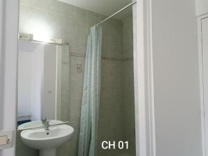 Hotels HOTEL LE FONTENOY : Chambre Double avec Salle de Bains Privative