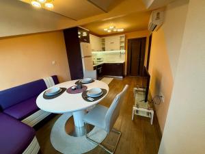 Two-Bedroom Apartment in the Heart of Burgas, Bogoridi Street