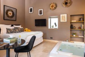 Maisons d'hotes La Bastide de Damien, 5 clefs Demeure d'Exception et Table Remarquable dans le guide Teritoria, JACUZZI Privatif, Cuisine etoilee Dominique Frerard : photos des chambres