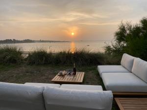 Villas Villa Les Pieds dans l-Eau : photos des chambres