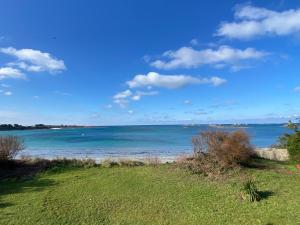 Villa Les Pieds dans lEau