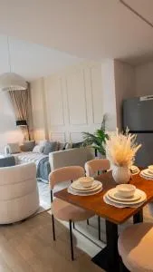 Noor Homes - Luxury Approved by the Department of Culture and Tourism, Abu Dhabi in Yas Island - Al Rahba