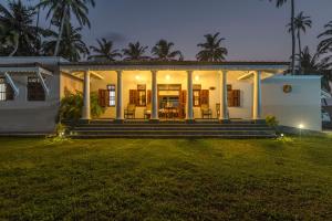 House by The Sea Hikka