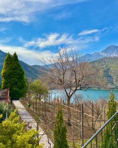 Lakeview Escape Koman