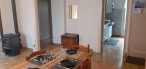 T3 RDC 24 pers, terrasse et garage privé.