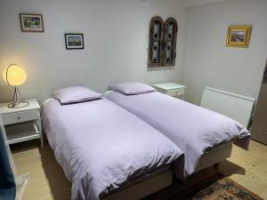 Sejours chez l'habitant A l-oree de la foret : Appartement - Rez-de-Chaussée