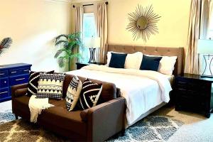 Luxury Buckhead executive Oasis for Family or work