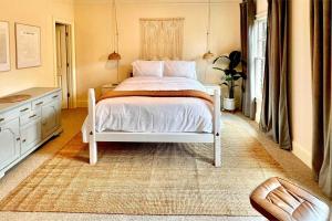 Luxury Buckhead executive Oasis for Family or work