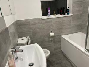 Room close to City and Hospital