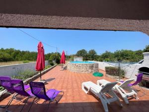 Charming home with pool in Barbariga