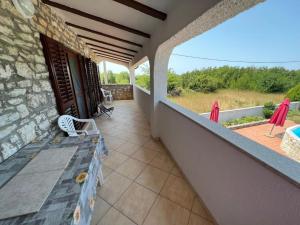 Charming home with pool in Barbariga