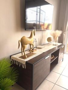 Sea Breeze Manor - Gold unit