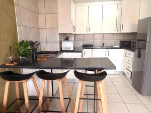 Sea Breeze Manor - Gold unit