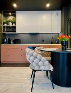 Apartament ŻURAW z widokiem na jezioro Drwęckie ROYAL APARTS OSTRÓDA