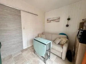 T2 Cosy dans le Centre Parking - 滨海雅尔