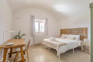 Trullo in central Valle dItria with pool