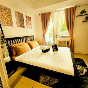 Azure Urban Resort Residences by Moldez Staycation