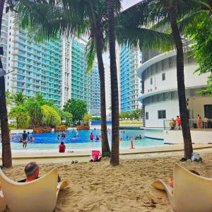 Azure Urban Resort Residences by Moldez Staycation