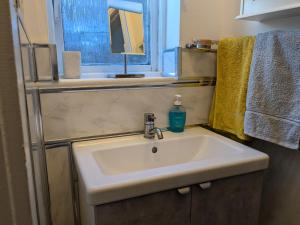 Apartment with Outside Patio and Car Space