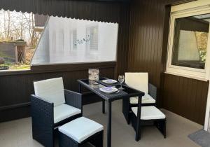Saravica- moderne Wohnung mit Terrasse und Parkplatz