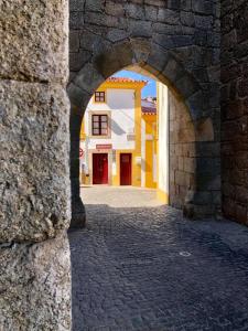 A Casinha do Arco, Porta da Vila