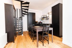 Loft House 3 BR Bastille, Marais AC by LCC Agency