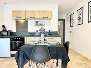 Appartements Le Jasmin 1 - Chic, Clim, Terrasse, Neuf, 4 personnes : photos des chambres