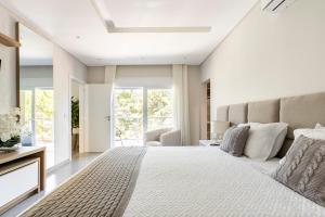 Casa Maravilhosa com Piscina em Garopaba