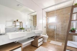 Casa Maravilhosa com Piscina em Garopaba