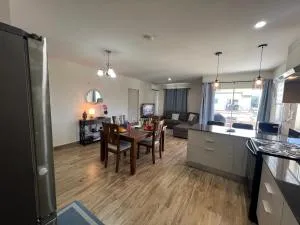 4B Holiday Haven - Mount Irvine