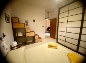 Luminoso e ampio appartamento LATERANI36 Rione Monti sopra metro Porta Metronia