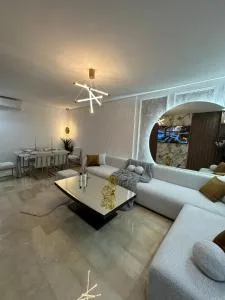 3-Bedroom Luxury Apartment - Guemassa