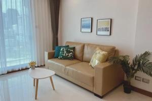 素坤逸BTS Phromphong2房2卫豪华公寓泳池健身房