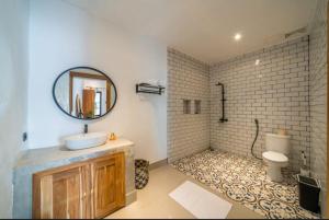 3BR Tropical Villa in Padonan Canggu -Villa Durian